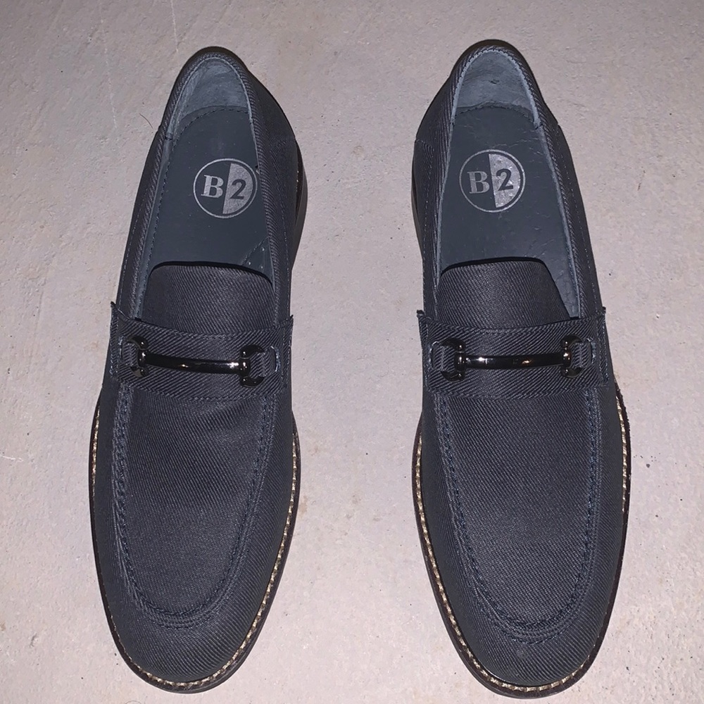 Mens size 9 dress shoe- black